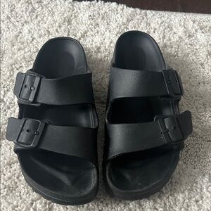 Birkenstock women’s Black Double Strap rubber Sandals 39/9